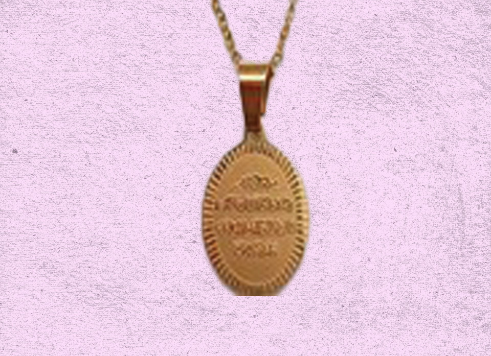 گردنبند استیل بیضی شکل رنگ طلایی