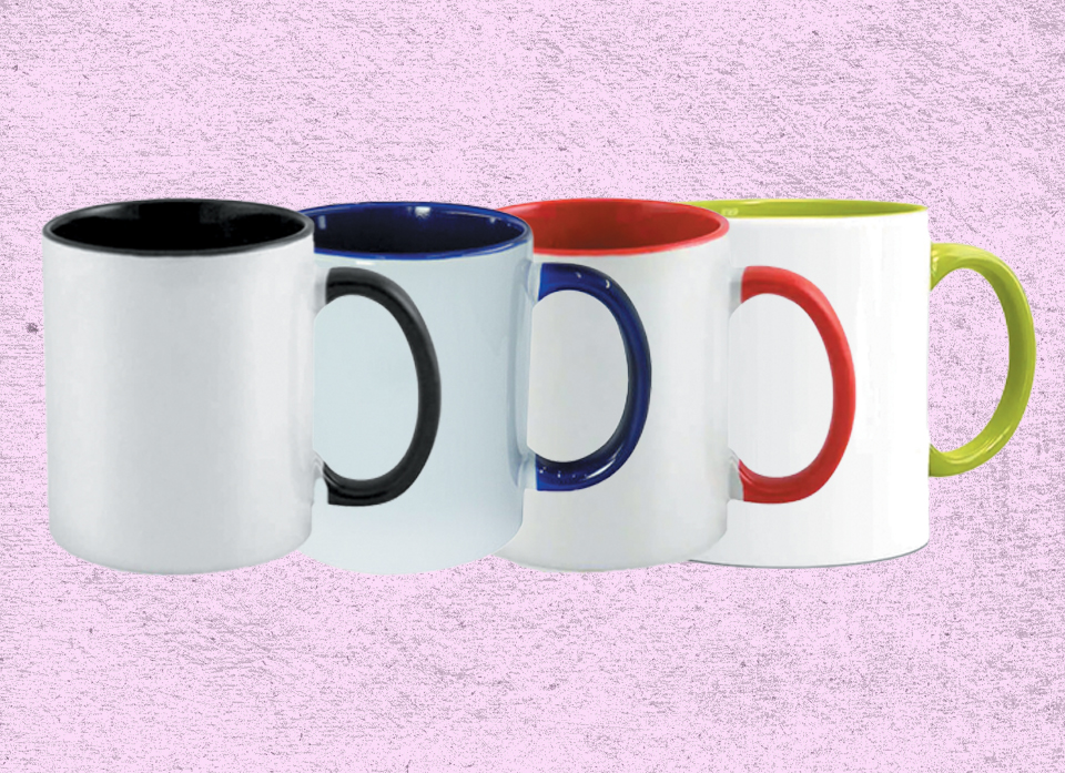 لیوان داخل رنگی