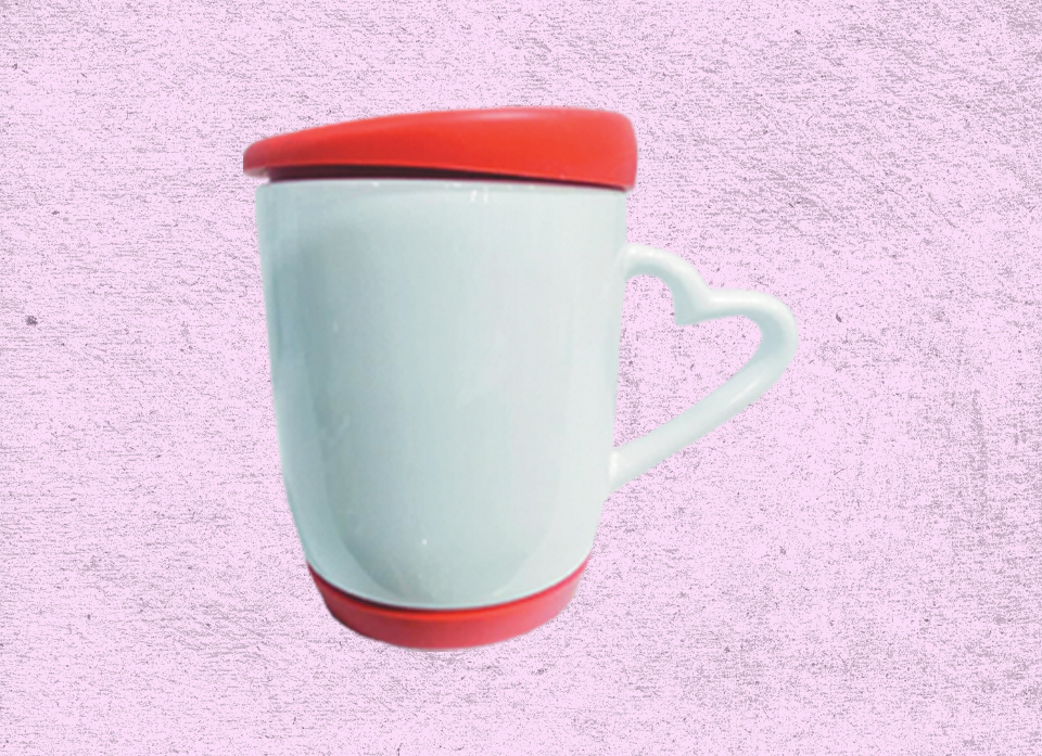 لیوان درب دار دسته قلبی